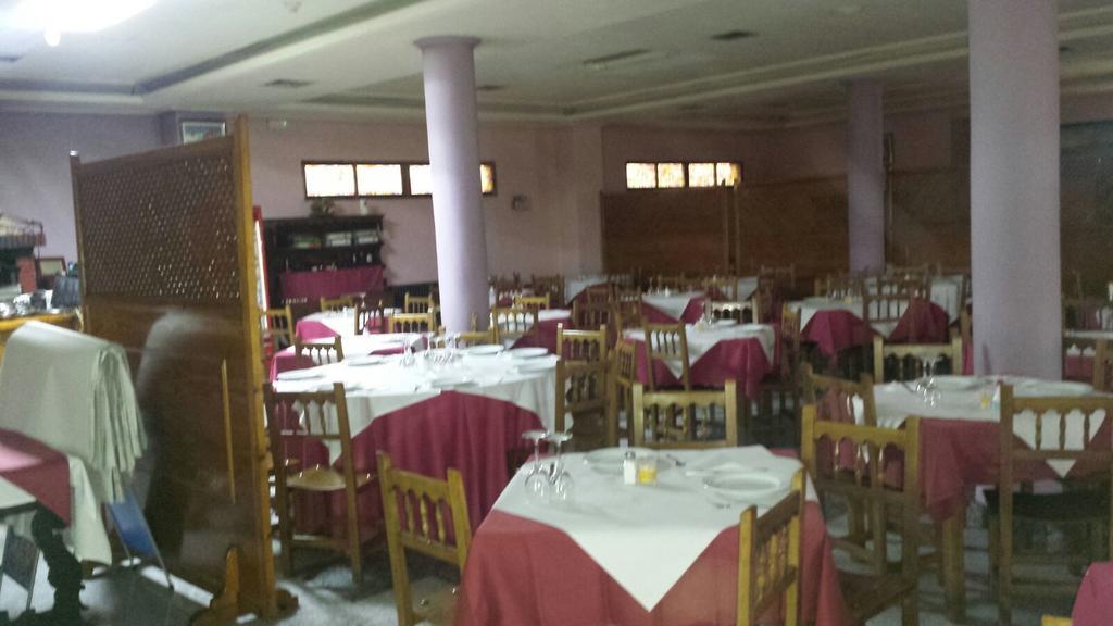 Hostal Botafumeiro Mota del Marques Екстер'єр фото