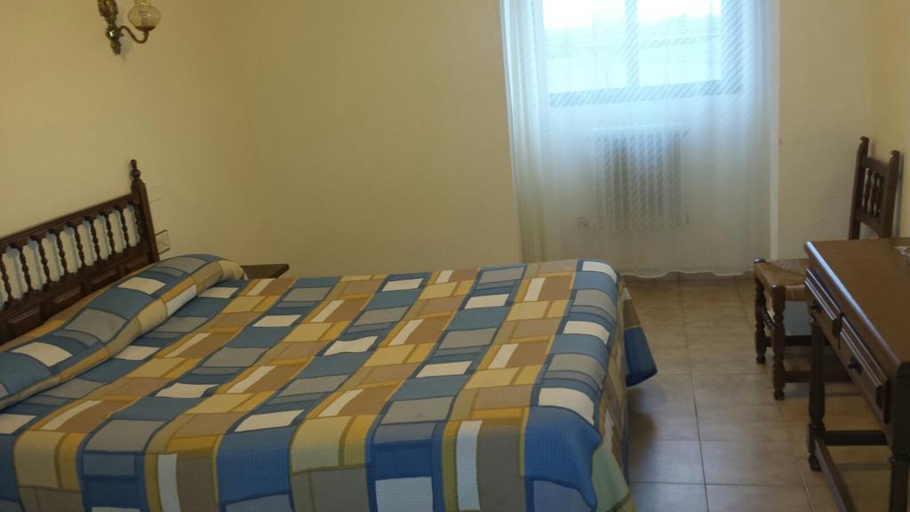 Hostal Botafumeiro Mota del Marques Екстер'єр фото